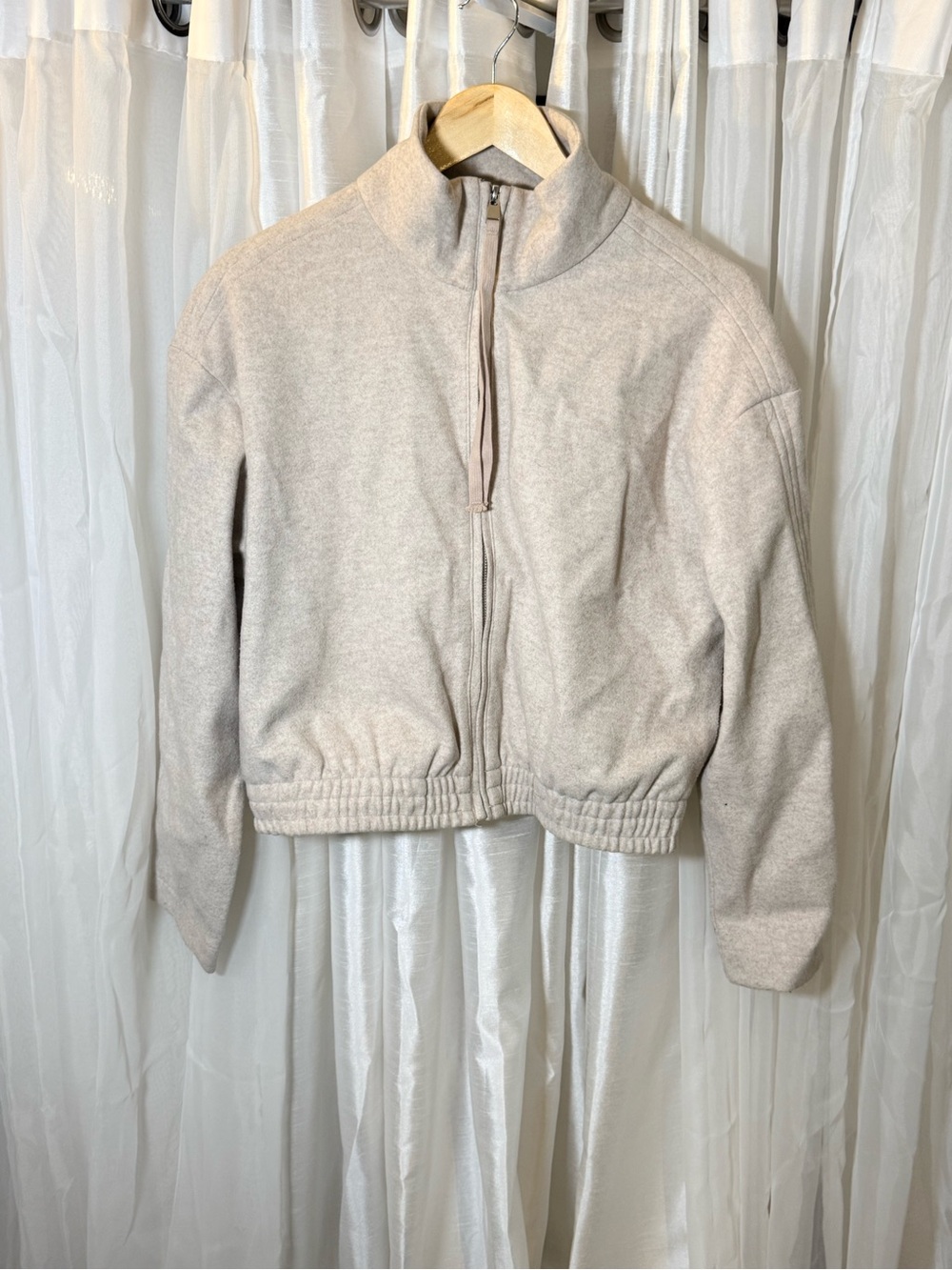 Women's Cream Zip-Front Cropped Jacket